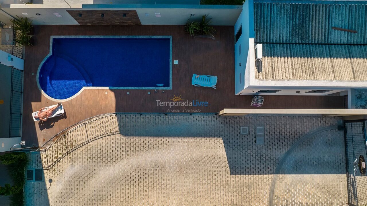 Apartamento para aluguel de temporada em Bombinhas (Praia de Bombas)