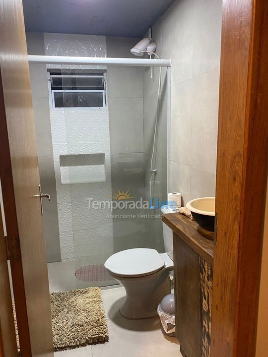 Casa para aluguel de temporada em Imbituba (Praia do Rosa)