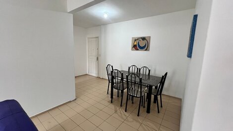 Apto para até 9 Pessoas no Centro de Bombinhas