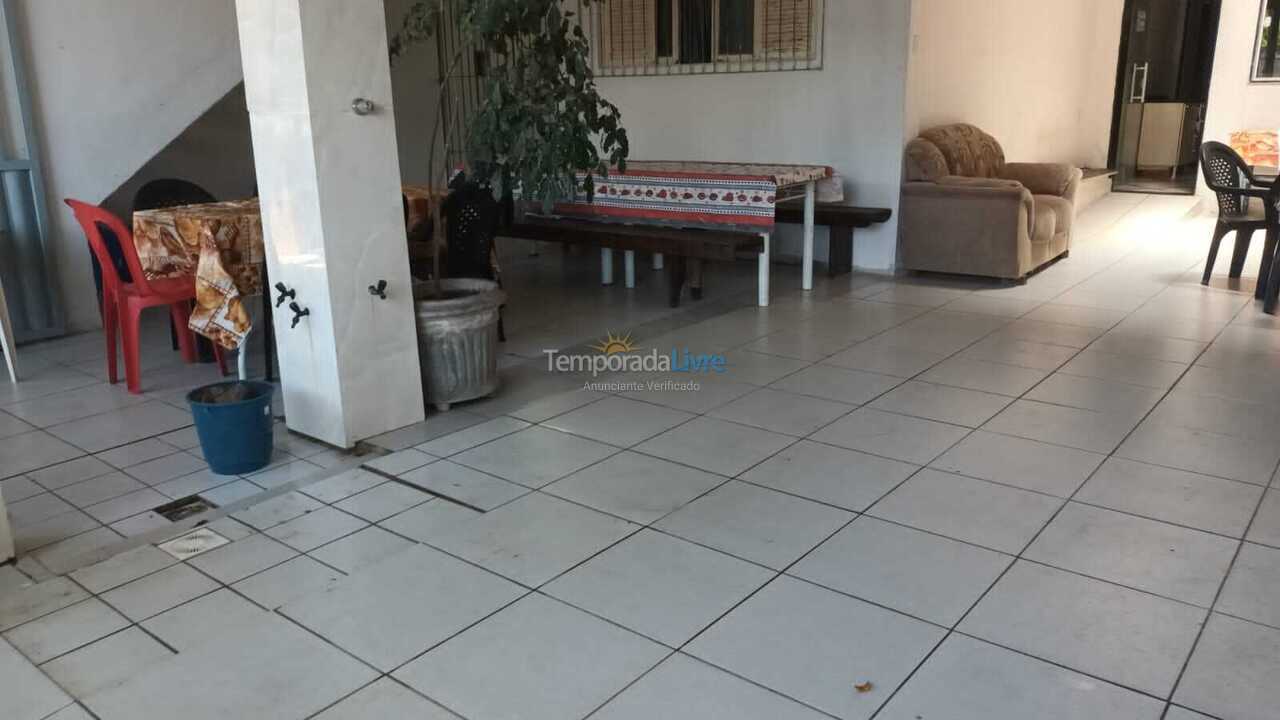 Casa para aluguel de temporada em Guarapari (Praia do Morro)