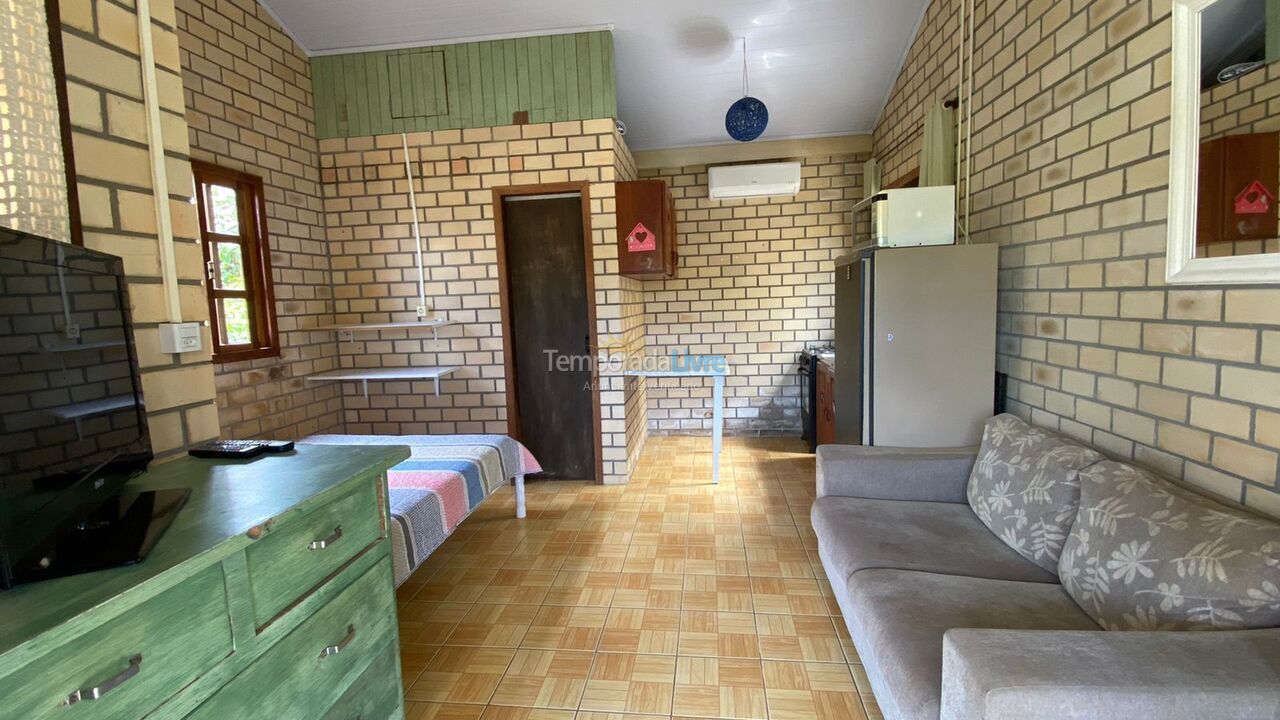 Casa para aluguel de temporada em Imbituba (Praia do Rosa)