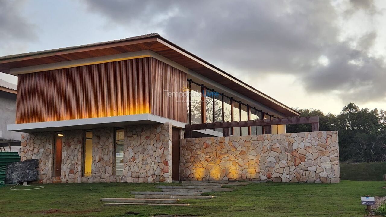 Casa para aluguel de temporada em Mata de São João (Praia do Forte)