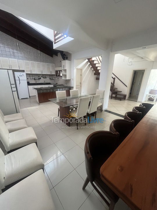 Casa para alquiler de vacaciones em Ubatuba (Praia Grande)