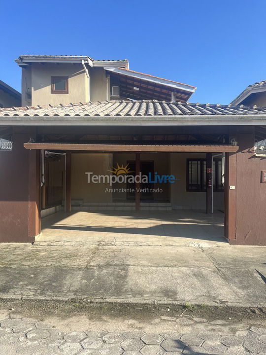 Casa para alquiler de vacaciones em Ubatuba (Praia Grande)