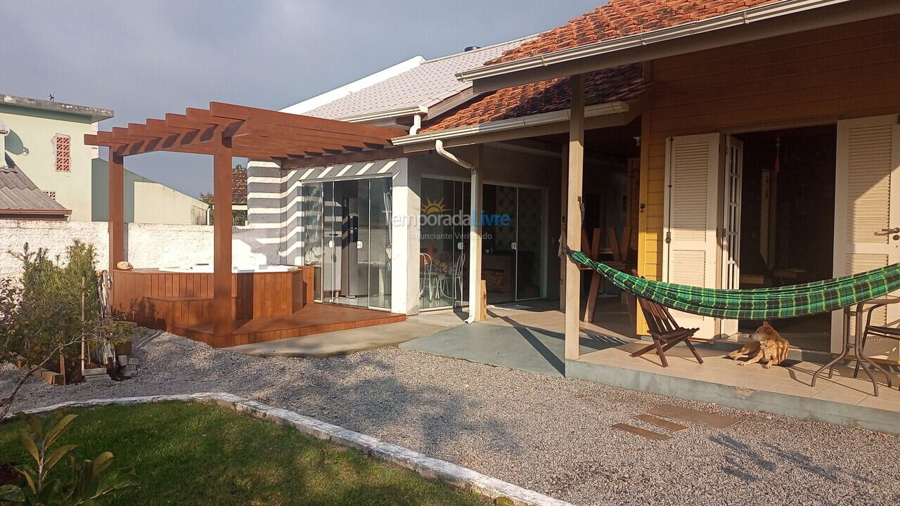 Casa para alquiler de vacaciones em Palhoça (Pinheira Mar Aberto)