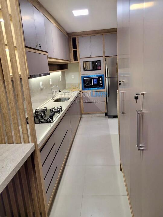 Apartamento para aluguel de temporada em Itapema (Meia Praia)