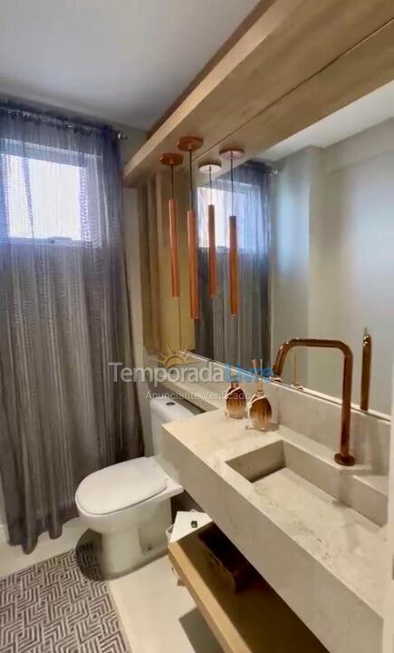 Apartamento para aluguel de temporada em Itapema (Meia Praia)
