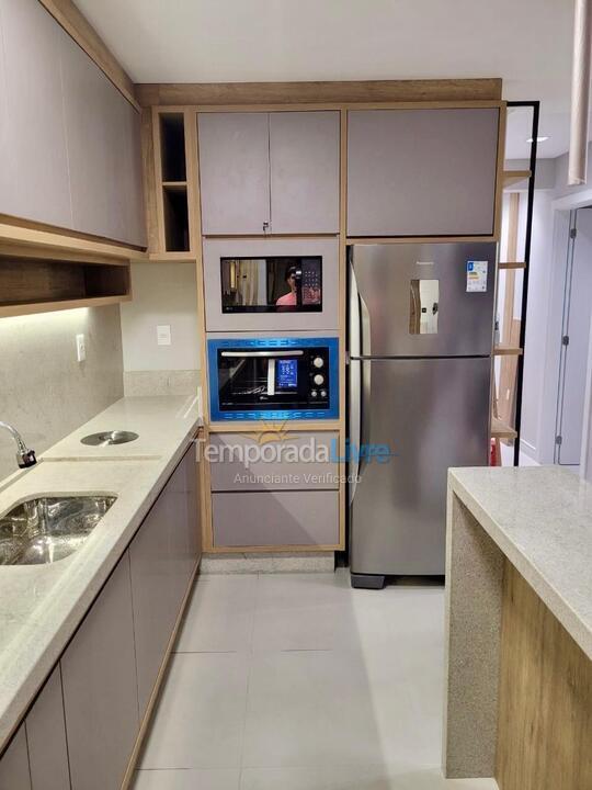 Apartamento para aluguel de temporada em Itapema (Meia Praia)