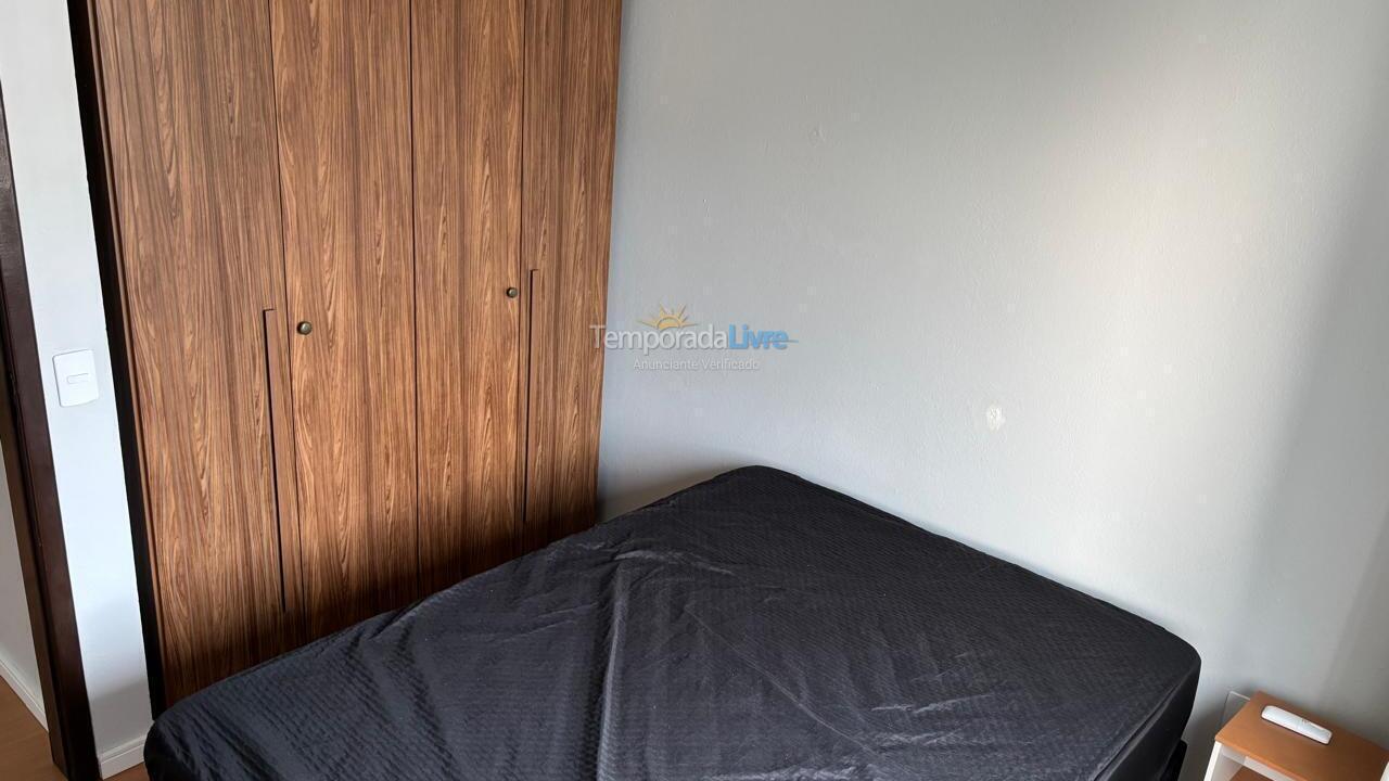 Apartamento para aluguel de temporada em São Francisco do Sul (Ubatuba)