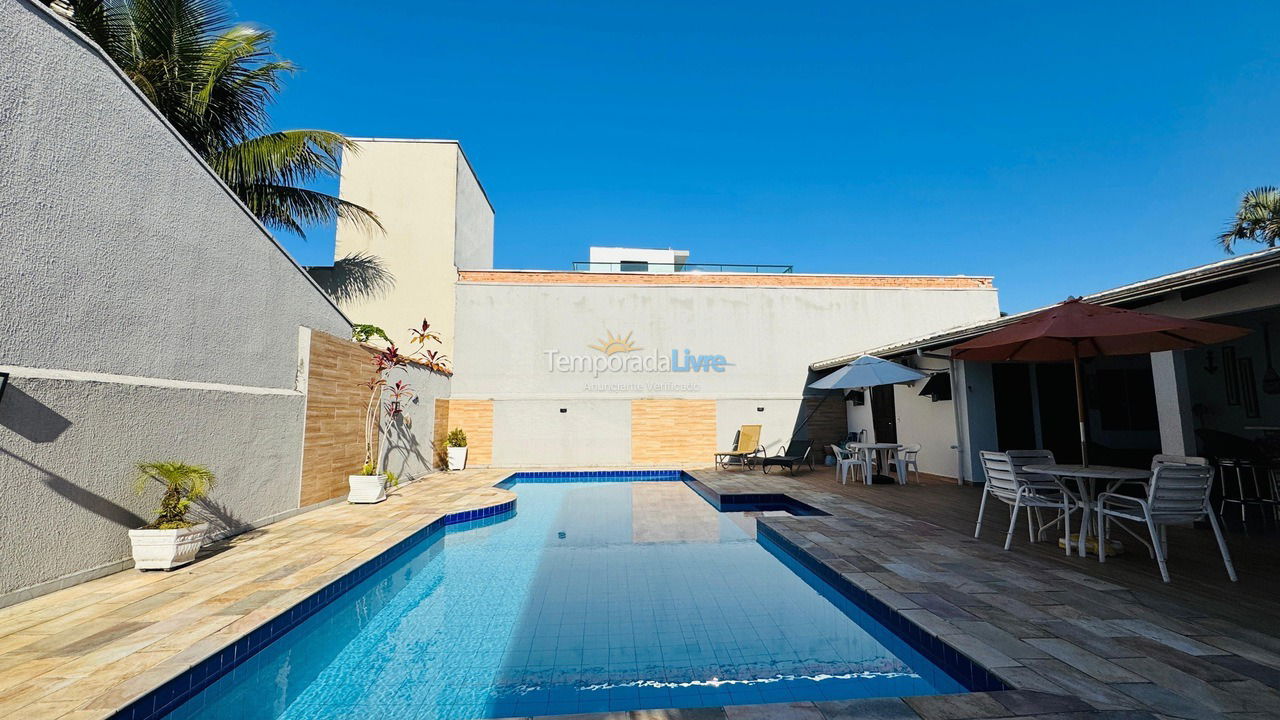 Casa para alquiler de vacaciones em Guaratuba (Balneário Prainha)
