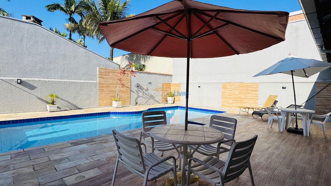 Casa para alquiler de vacaciones em Guaratuba (Balneário Prainha)