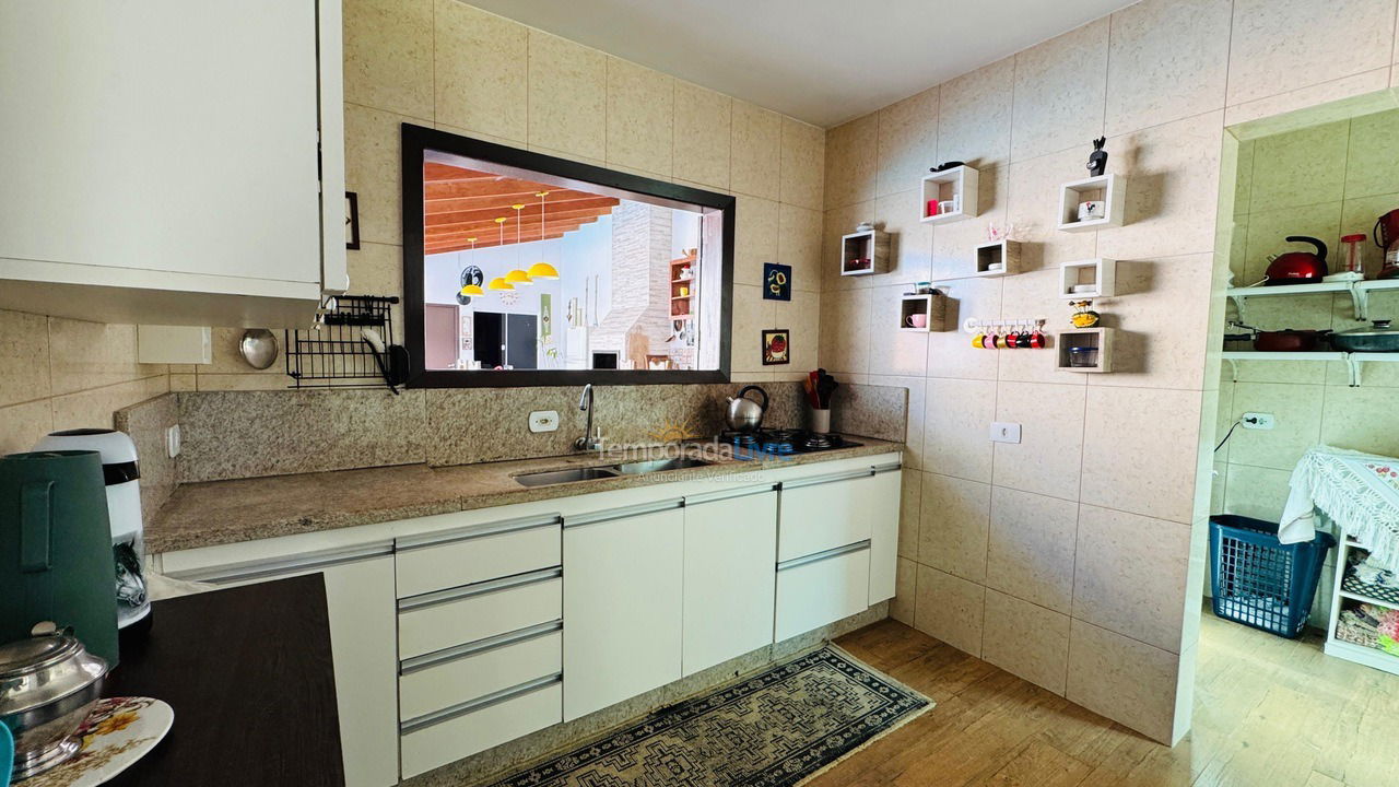 Casa para alquiler de vacaciones em Guaratuba (Balneário Prainha)