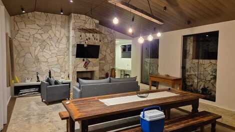 Casa para alugar em Ibiúna - Paruru
