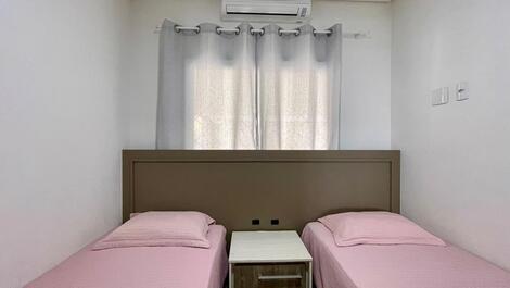 Apartamento p/ 05 pessoas em Canto Grande