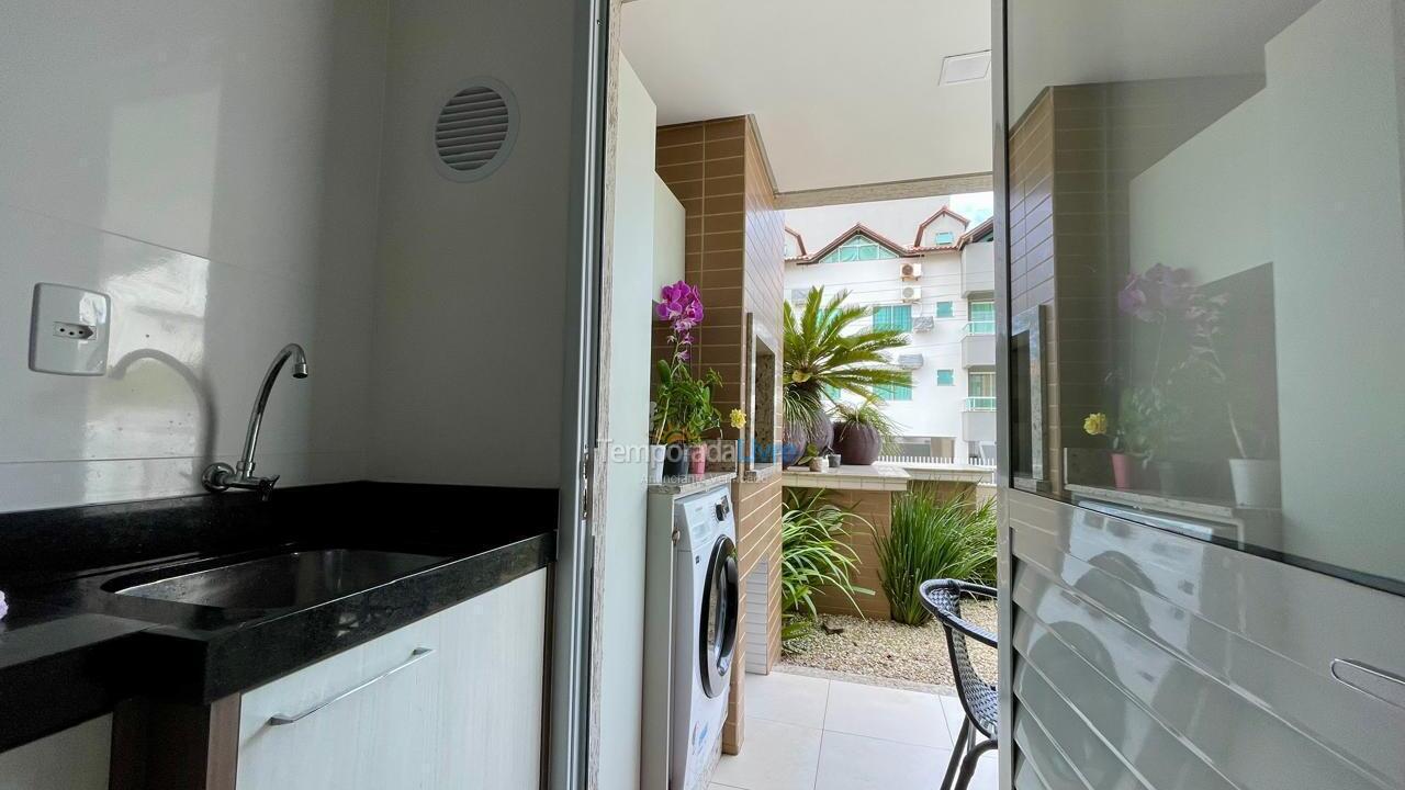 Apartamento para aluguel de temporada em Bombinhas (Canto Grande)