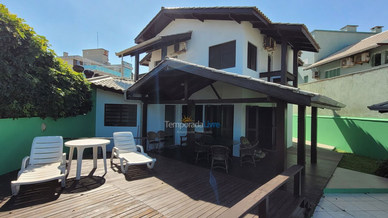 Casa para alquiler de vacaciones em Bombinhas (Mariscal)