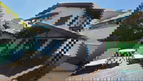 CASA FRENTE AL MAR