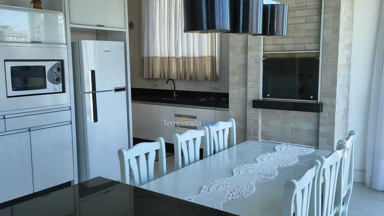 Apartment for vacation rental in Itapema (Meia Praia)