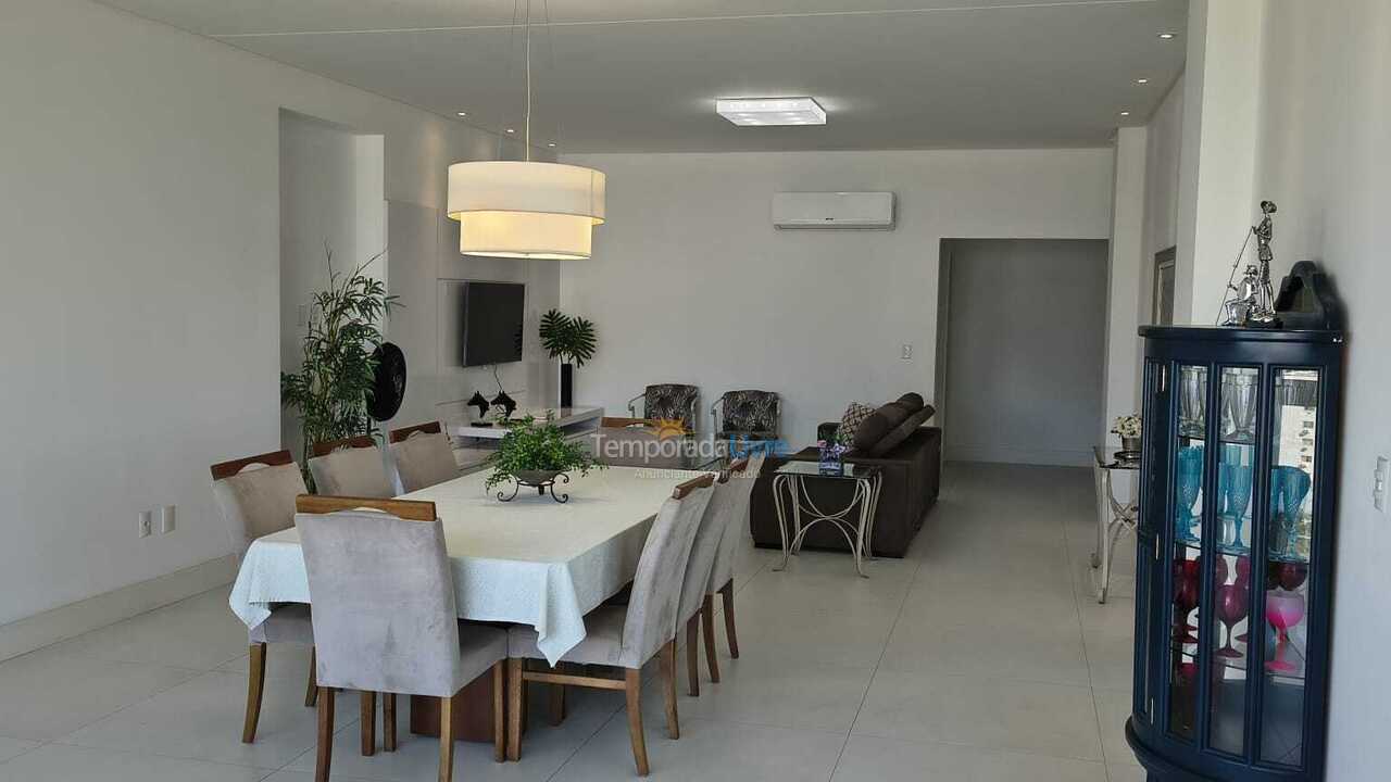 Apartment for vacation rental in Itapema (Meia Praia)