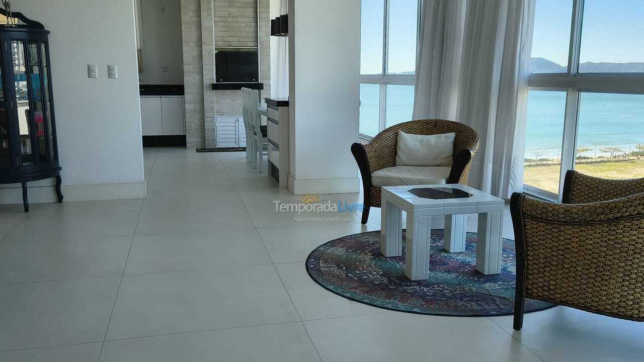 Apartment for vacation rental in Itapema (Meia Praia)