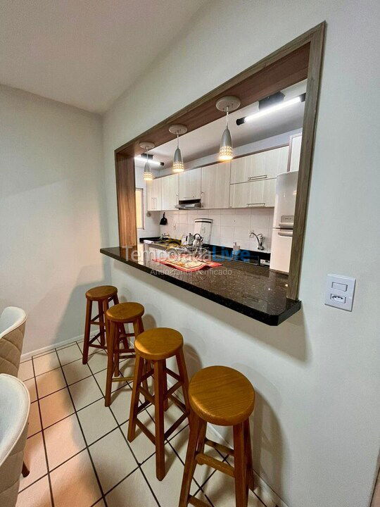 Apartamento para aluguel de temporada em Itapema (Meia Praia)