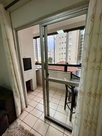 Apartamento em Meia Praia à 200 metros do mar