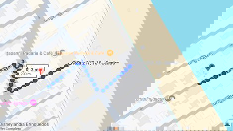 Apartamento em Meia Praia à 200 metros do mar