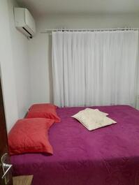 Apartamento em Meia Praia à 200 metros do mar