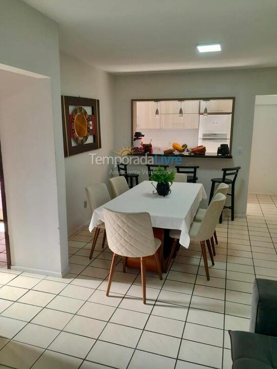 Apartamento para aluguel de temporada em Itapema (Meia Praia)