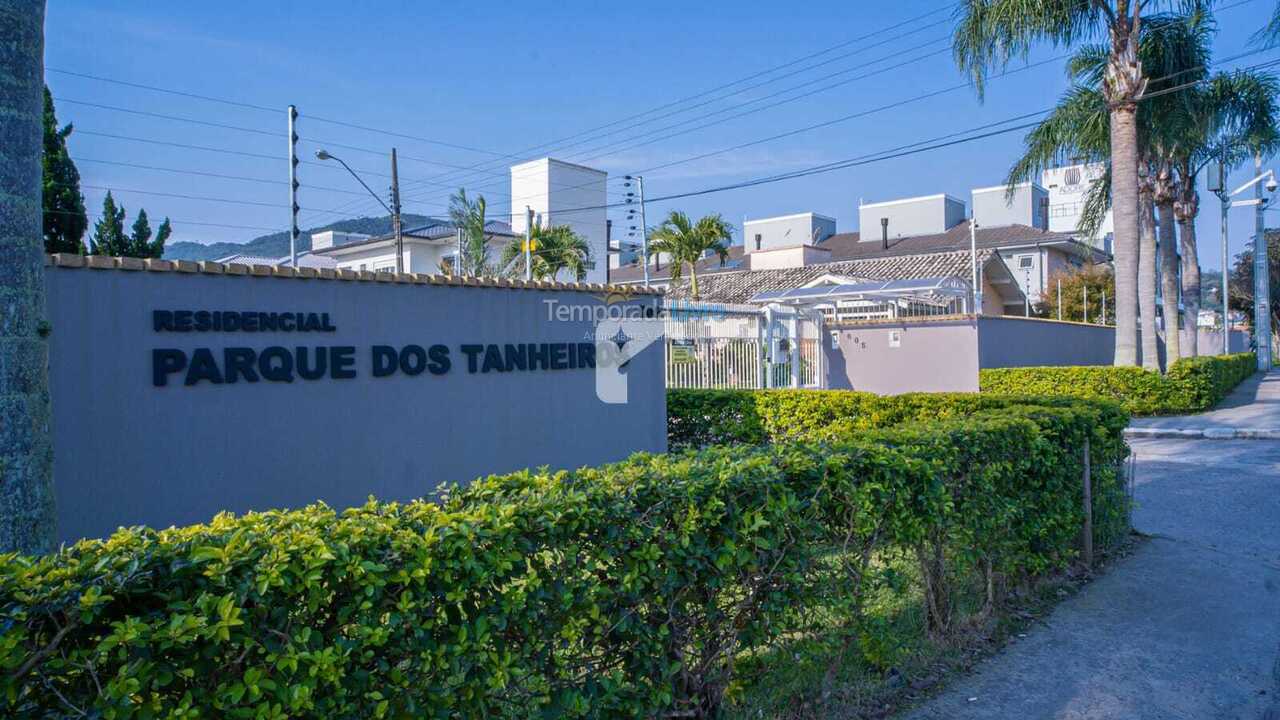 Casa para aluguel de temporada em Florianópolis (Cachoeira do Bom Jesus)