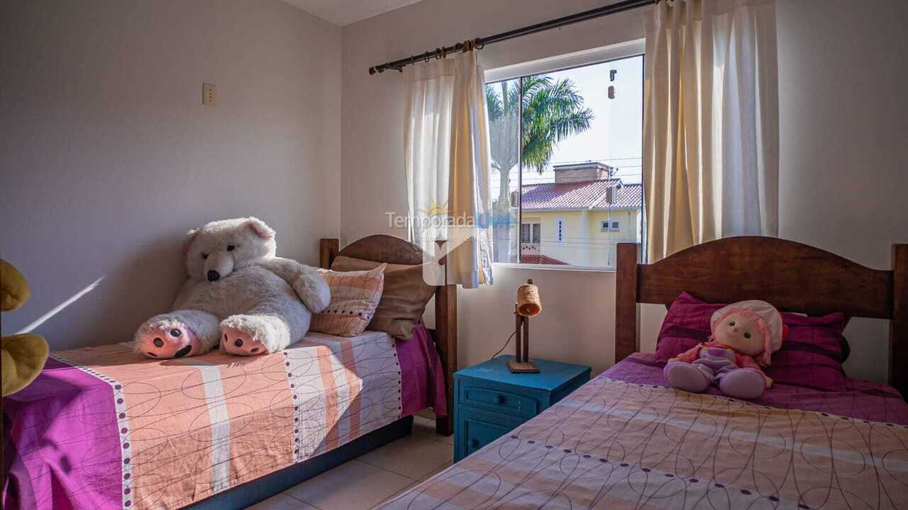 Casa para aluguel de temporada em Florianópolis (Cachoeira do Bom Jesus)
