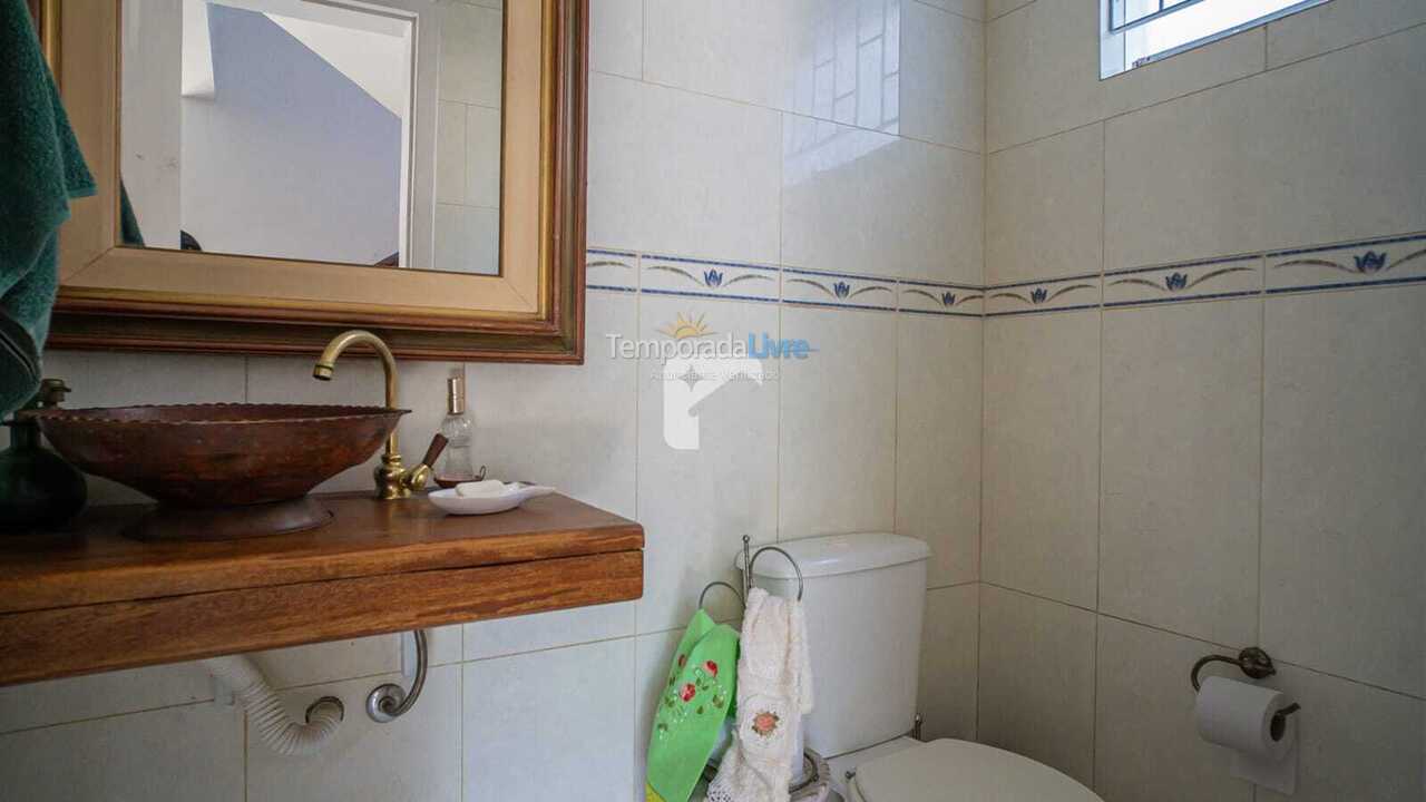 Casa para aluguel de temporada em Florianópolis (Cachoeira do Bom Jesus)