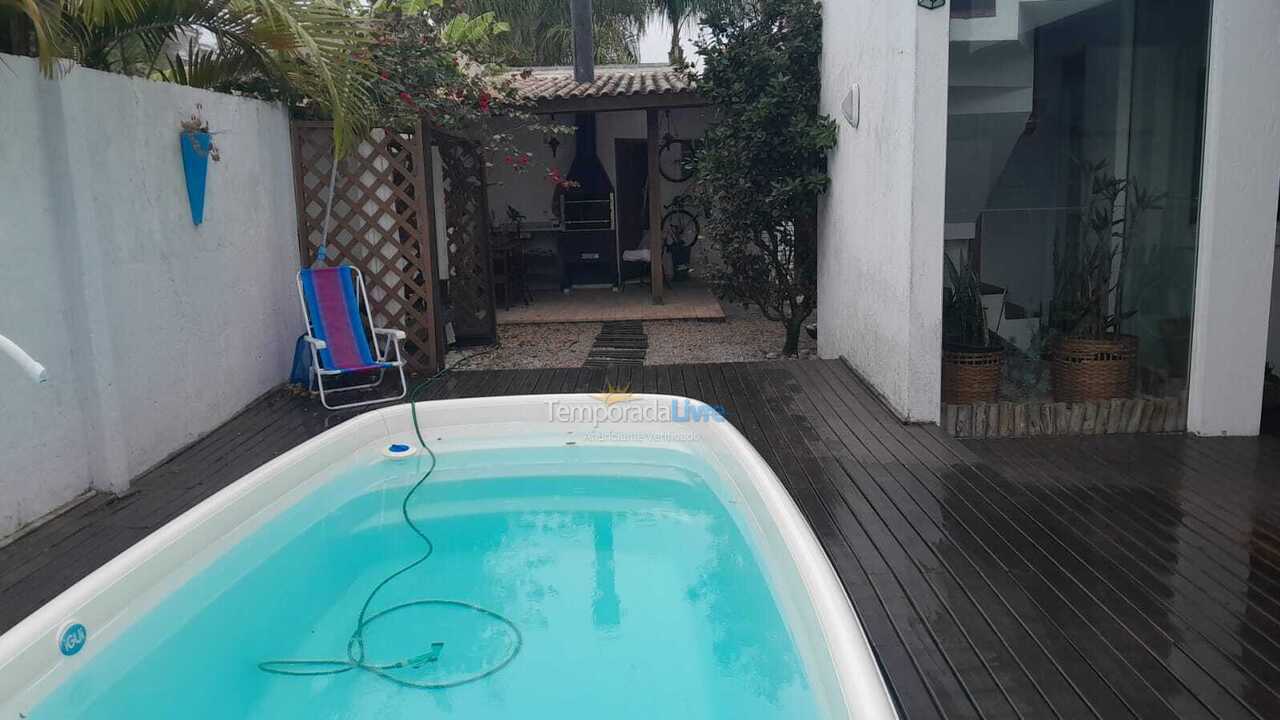 Casa para aluguel de temporada em Florianópolis (Cachoeira do Bom Jesus)