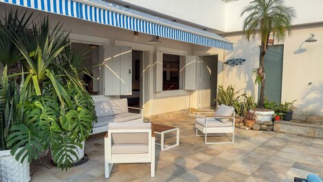 Ático de 5 dormitorios en Copacabana con piscina