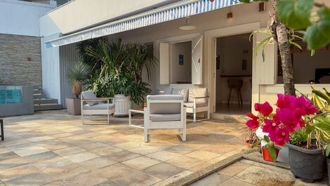 Ático de 5 dormitorios en Copacabana con piscina