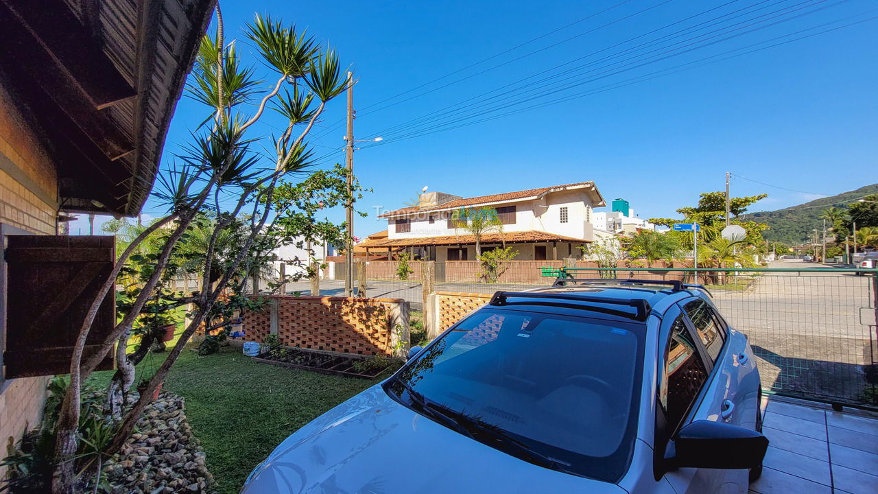 House for vacation rental in São Francisco do Sul (Itaguaçu)