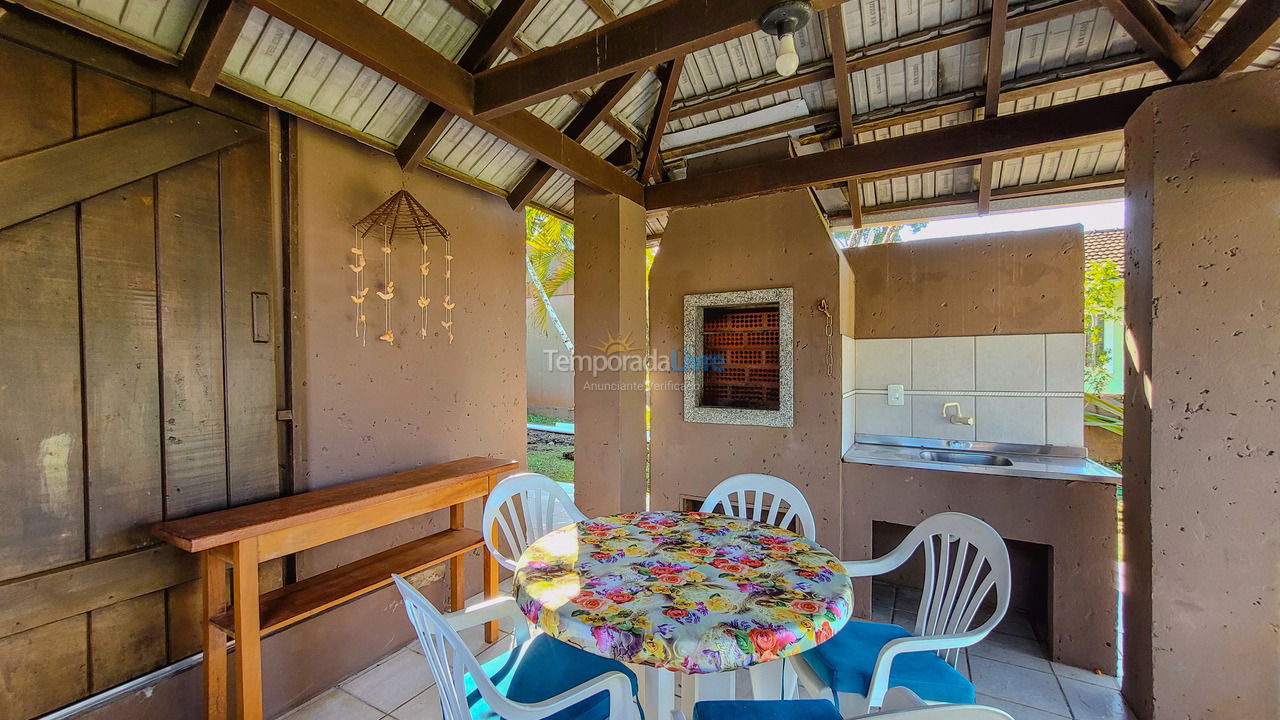 House for vacation rental in São Francisco do Sul (Itaguaçu)