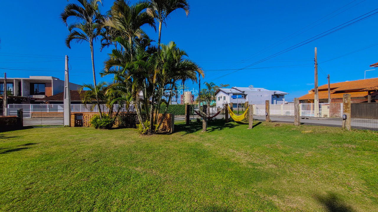 House for vacation rental in São Francisco do Sul (Itaguaçu)