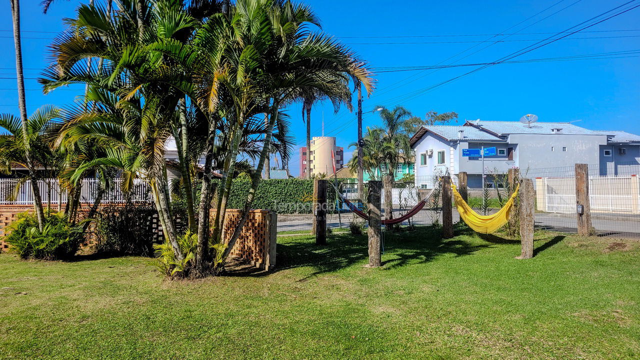 House for vacation rental in São Francisco do Sul (Itaguaçu)