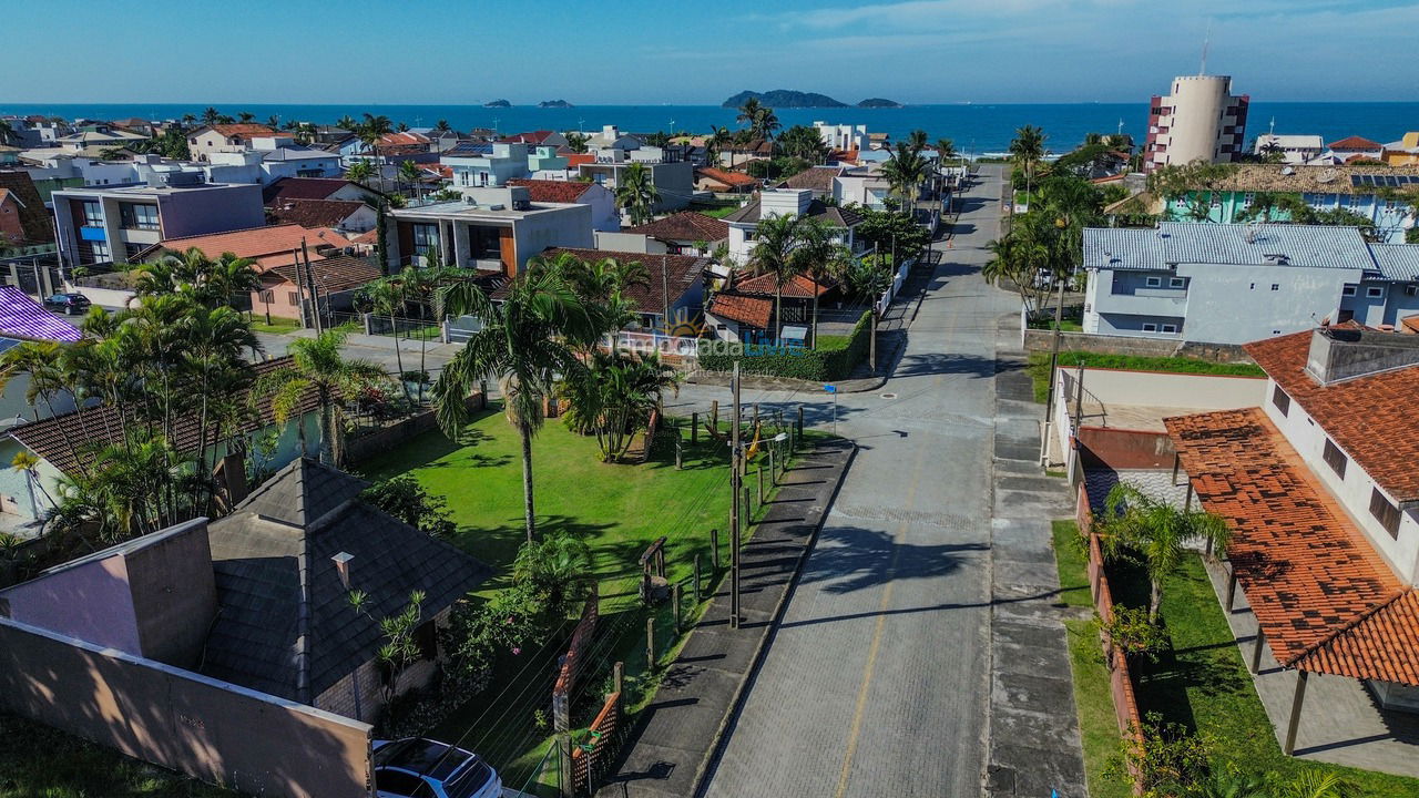 House for vacation rental in São Francisco do Sul (Itaguaçu)