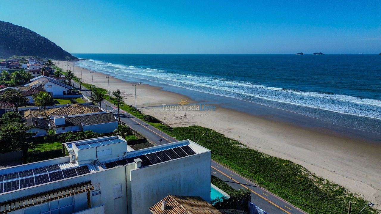 House for vacation rental in São Francisco do Sul (Itaguaçu)