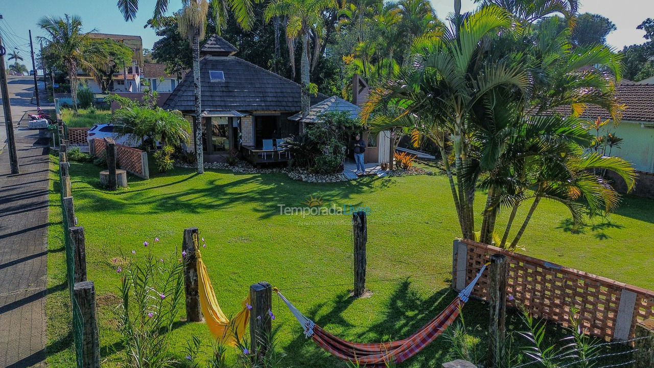 House for vacation rental in São Francisco do Sul (Itaguaçu)