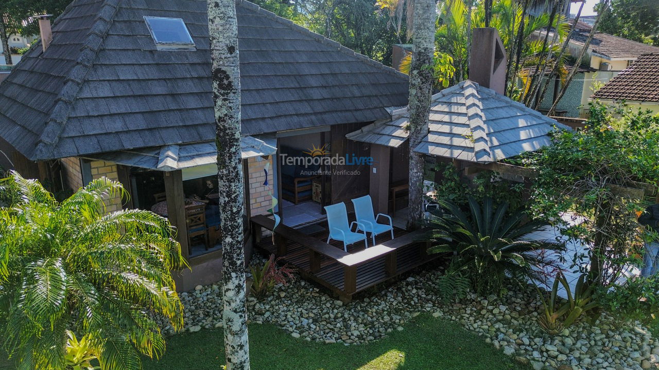 House for vacation rental in São Francisco do Sul (Itaguaçu)