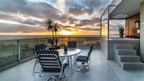 Duplex Frente Mar c/ jacuzzi aquecida