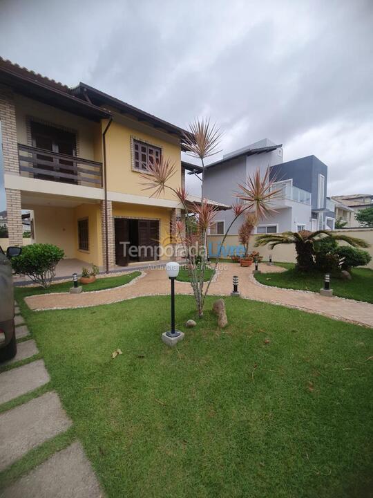 Casa para aluguel de temporada em Florianopolis (Praia dos Ingleses)