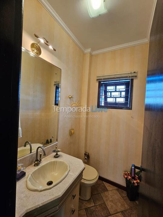 Casa para aluguel de temporada em Florianopolis (Praia dos Ingleses)