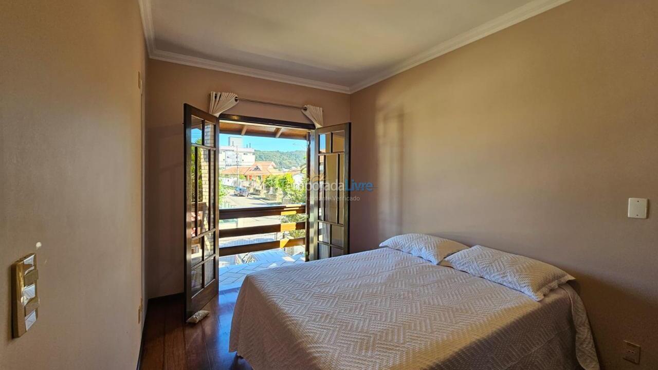 Casa para aluguel de temporada em Florianopolis (Praia dos Ingleses)