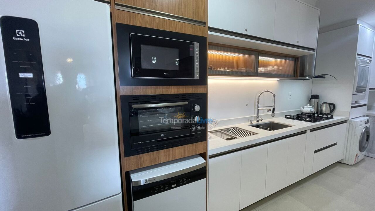 Apartamento para aluguel de temporada em Florianopolis (Praia dos Ingleses)