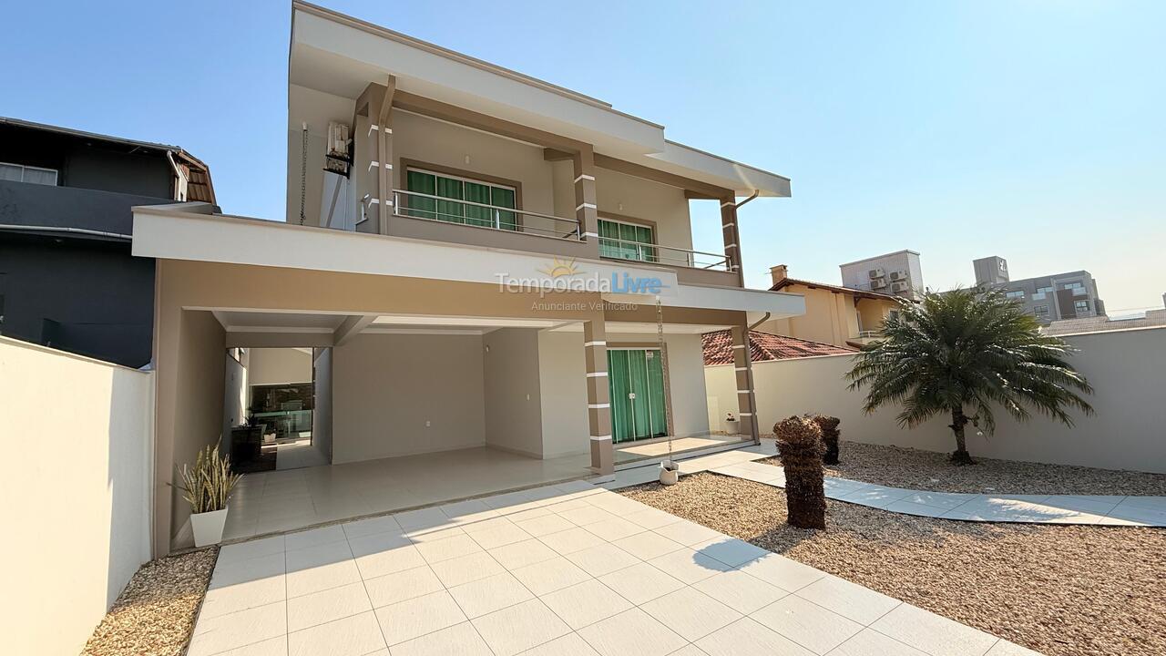 Casa para alquiler de vacaciones em Bombinhas (Canto Grande)