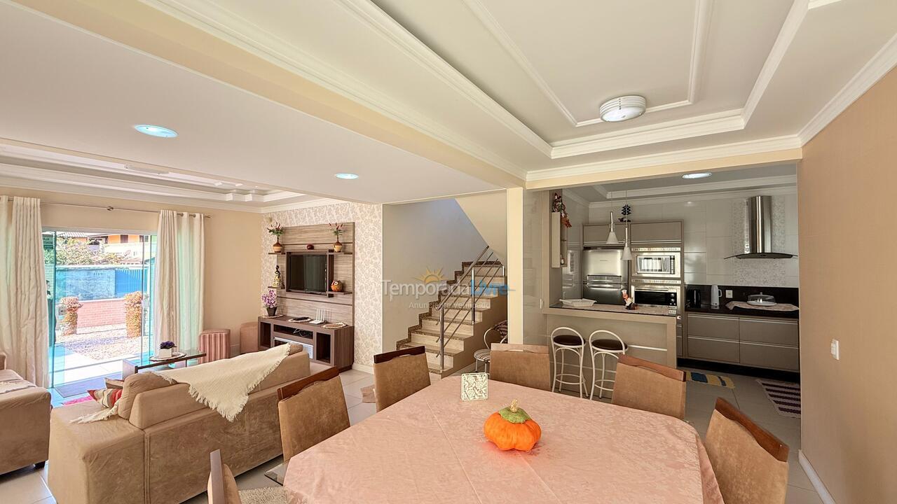 Casa para alquiler de vacaciones em Bombinhas (Canto Grande)